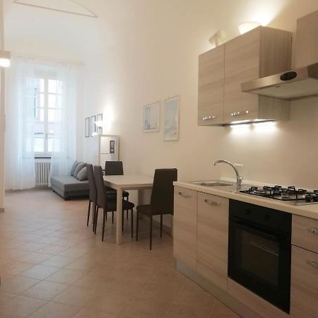 Mistrangelohome 5 - Appartamento In Pieno Centro Савона Екстериор снимка