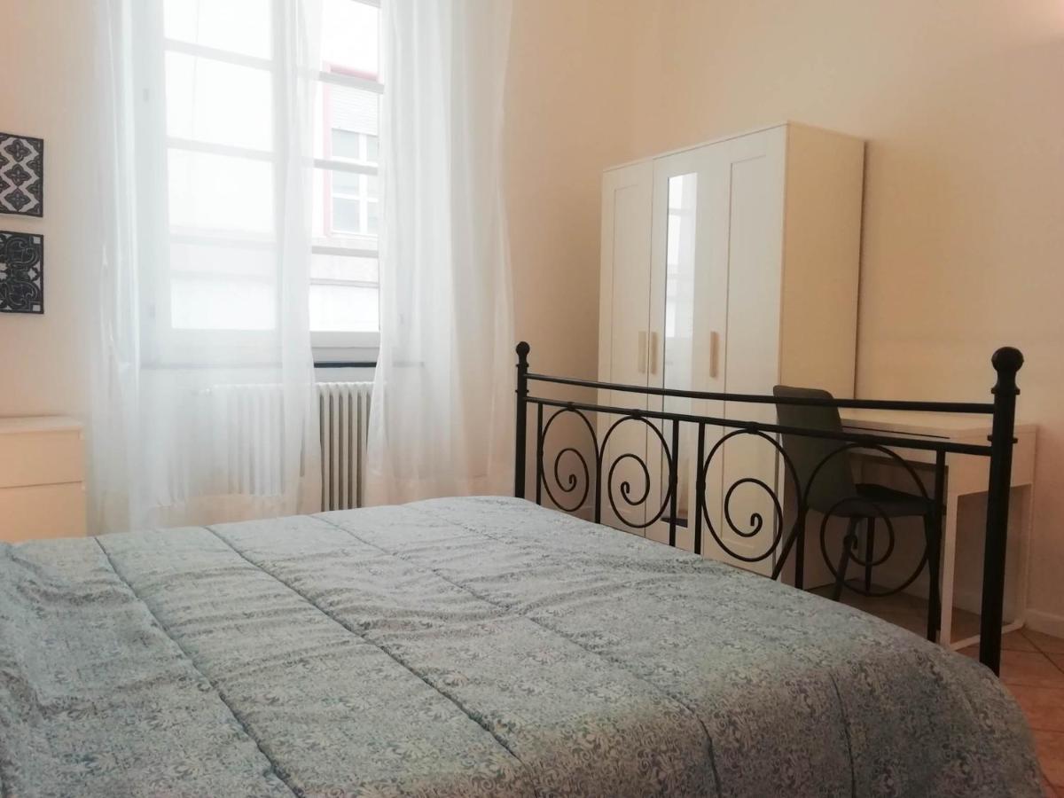 Mistrangelohome 5 - Appartamento In Pieno Centro Савона Екстериор снимка
