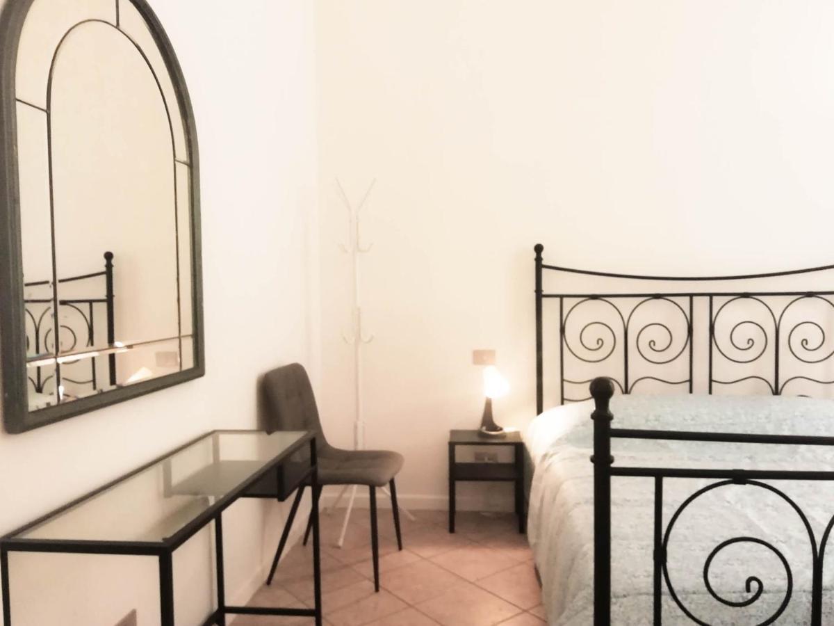 Mistrangelohome 5 - Appartamento In Pieno Centro Савона Екстериор снимка