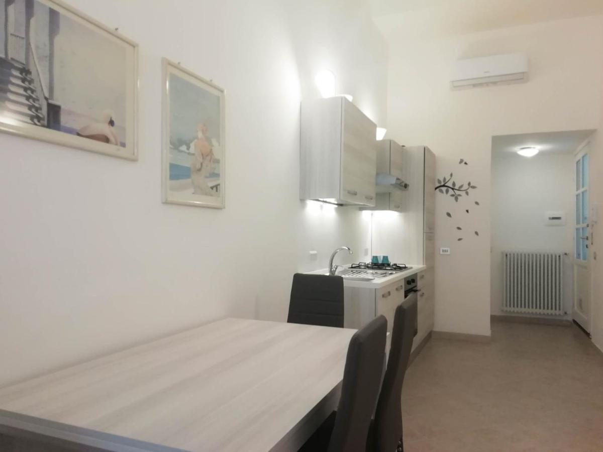 Mistrangelohome 5 - Appartamento In Pieno Centro Савона Екстериор снимка